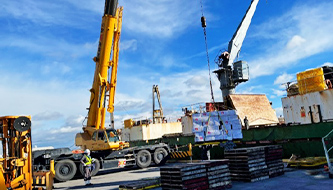 Unloading timber