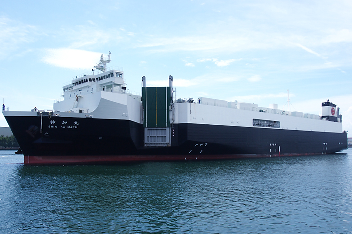 The freighter Shinka-maru operated by Kuribayashi Steamship